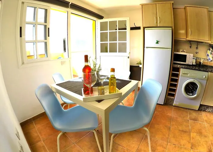 Ester Santa-Cruz de Ténérife